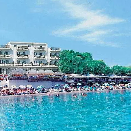 Vasia Boulevard (adults Only) הרסוניסוס